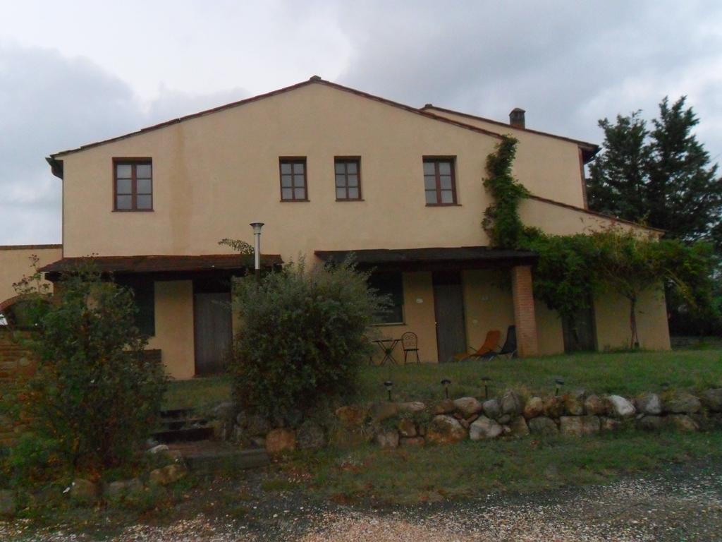צ'רטאלדו Agriturismo Il Torrione מראה חיצוני תמונה