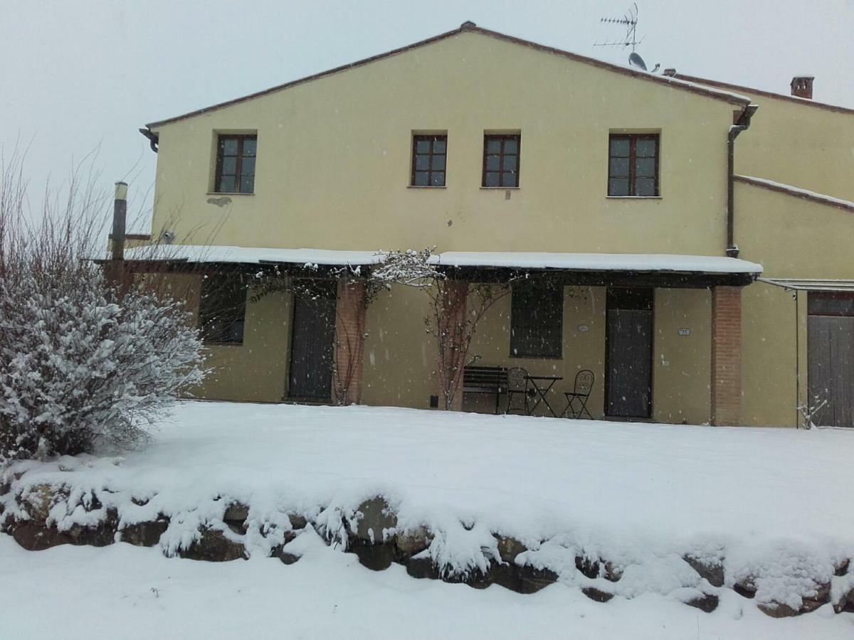 צ'רטאלדו Agriturismo Il Torrione מראה חיצוני תמונה