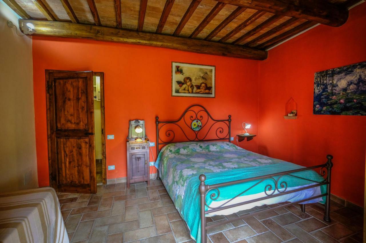 צ'רטאלדו Agriturismo Il Torrione מראה חיצוני תמונה