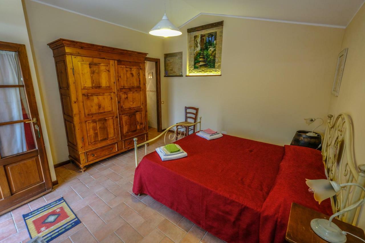 צ'רטאלדו Agriturismo Il Torrione מראה חיצוני תמונה