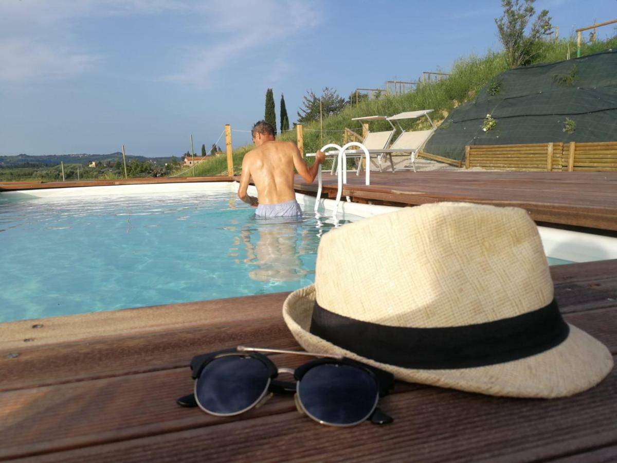 צ'רטאלדו Agriturismo Il Torrione מראה חיצוני תמונה