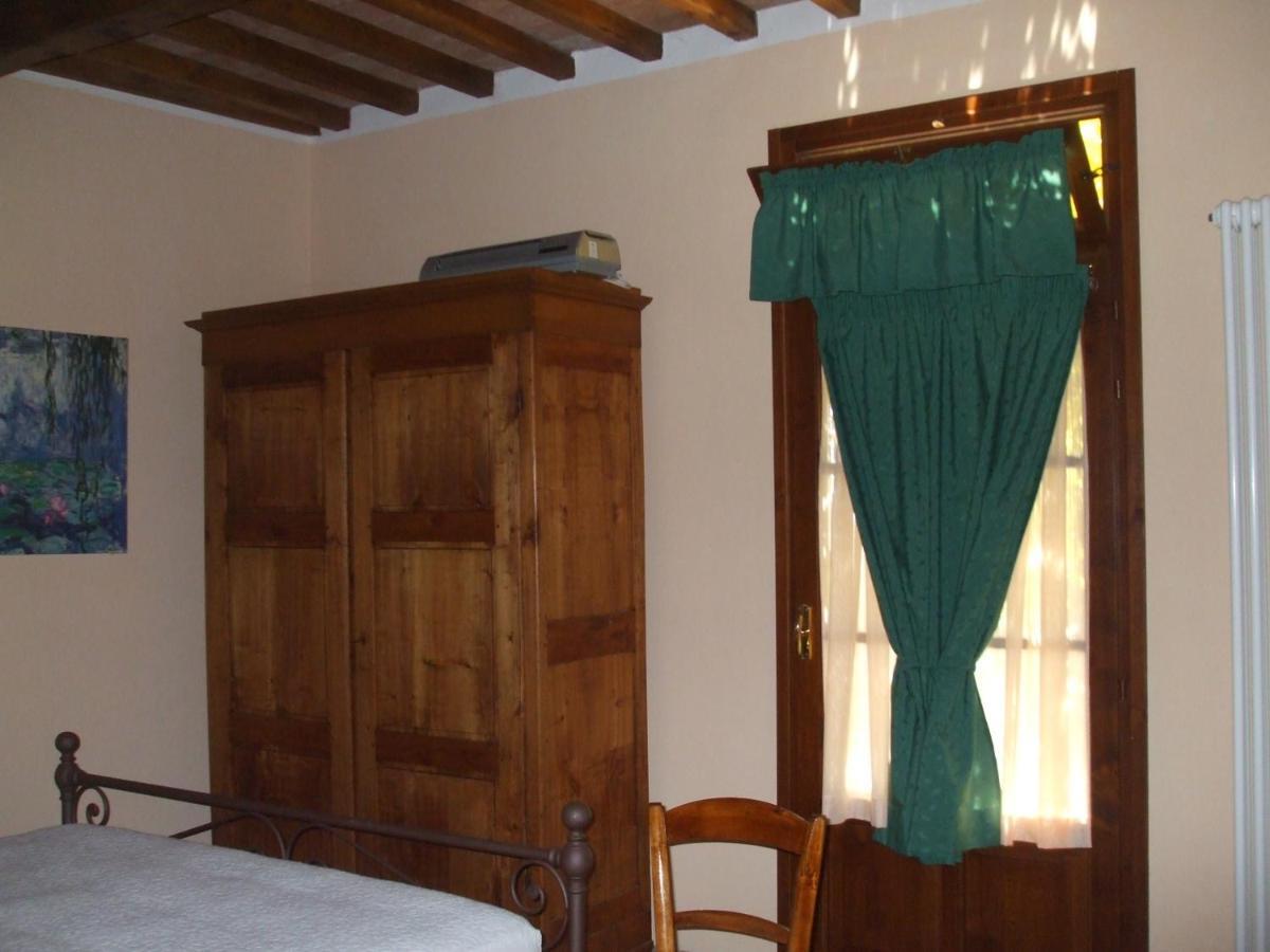 צ'רטאלדו Agriturismo Il Torrione חדר תמונה