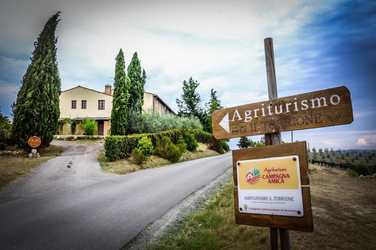 הוילה צ'רטאלדו Agriturismo Il Torrione מראה חיצוני תמונה